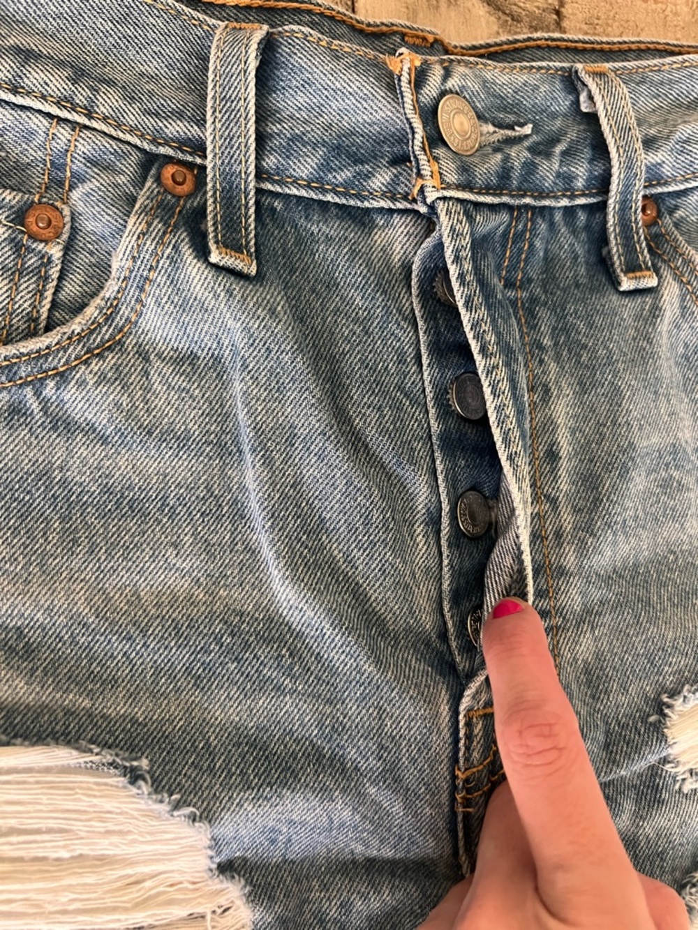 Levi’s - Picture 2 of 4